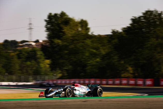 63 RUSSELL George (gbr), Mercedes AMG F1 Team W13, action during the Formula 1 Aramco Magyar Nagydij 2022, Hungarian Grand Prix 2022, 12th round of the 2022 FIA Formula One World Championship, WM, Weltmeisterschaft from July 28 to 31, 2022 on the Hungaroring, in Mogyorod, Hungary - F1 - HUNGARIAN GRAND PRIX 2022 DPPI Panoramic  00122030_AV6_6311