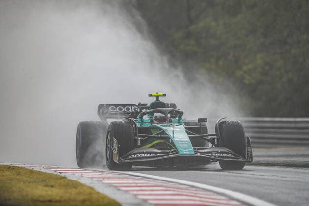 05 VETTEL Sebastian (ger), Aston Martin F1 Team AMR22, action during the Formula 1 Aramco Magyar Nagydij 2022, Hungarian Grand Prix 2022, 12th round of the 2022 FIA Formula One World Championship, WM, Weltmeisterschaft from July 28 to 31, 2022 on the Hungaroring, in Mogyorod, Hungary - F1 - HUNGARIAN GRAND PRIX 2022 DPPI Panoramic  _V2_5535