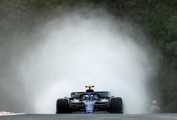 BUDAPEST Nicholas Latifi 6 with the Williams FW44 in action during practice 3 ahead of the F1 Hungarian Grand Prix at the Hungaroring Circuit on July 30, 2022 in Budapest, Hungary REMKO DE WAAL Second practice 2022 xVIxANPxSportx xxANPxIVx 452478401 originalFilename: 452478401.jpg