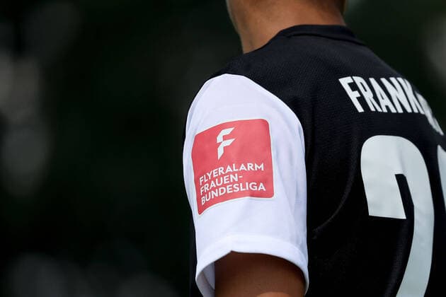 30.07.2022 xjfx Testspiel Frauen Bundesliga Eintracht Frankfurt Frauen - FC Basel v.l., Symbolfoto: Flyeralarm Frauen Bundesliga, Logo (DFL REGULATIONS PROHIBIT ANY USE OF PHOTOGRAPHS AS IMAGE SEQUENCES AND OR QUASI-VIDEO) *** 30 07 2022 xjfx test match women Bundesliga Eintracht Frankfurt women FC Basel v l , symbol photo Flyeralarm women Bundesliga, logo DFL REGULATIONS PROHIBIT ANY USE OF PHOTOGRAPHS AS IMAGE SEQUENCES AND OR QUASI VIDEO Copyright: JoaquimxFerreira