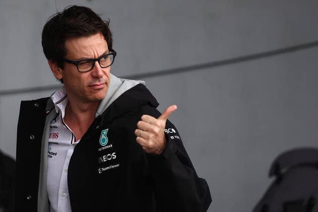 F1 Hungarian Grand Prix Toto Wolff arrives the circuit ahead of the Formula 1 Hungarian Grand Prix at Hungaroring in Budapest, Hungary on July 31, 2022. Budapest Hungary  Copyright: xJakubxPorzyckix originalFilename:porzycki-f1hungar220731_npeoh.jpg