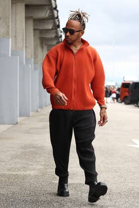 F1 Hungarian Grand Prix Lewis Hamilton of Mercedes arrives the circuit ahead of the Formula 1 Hungarian Grand Prix at Hungaroring in Budapest, Hungary on July 31, 2022. Budapest Hungary  Copyright: xJakubxPorzyckix originalFilename:porzycki-f1hungar220731_npywx.jpg