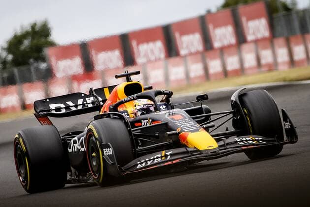BUDAPEST Max Verstappen 1 with the Oracle Red Bull Racing RB18 Honda during the Hungarian Grand Prix at the Hungaroring Circuit on July 31, 2022 in Budapest, Hungary REMKO DE WAAL Match 2022 xVIxANPxSportx xxANPxIVx 452522967 originalFilename: 452522967.jpg