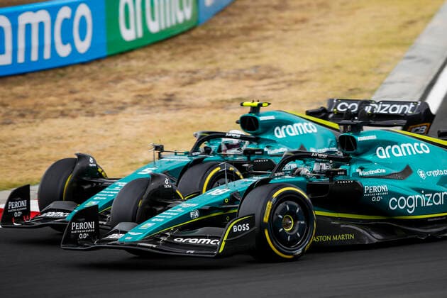 18 STROLL Lance (can), Aston Martin F1 Team AMR22, 05 VETTEL Sebastian (ger), Aston Martin F1 Team AMR22, action during the Formula 1 Aramco Magyar Nagydij 2022, Hungarian Grand Prix 2022, 12th round of the 2022 FIA Formula One World Championship, WM, Weltmeisterschaft from July 28 to 31, 2022 on the Hungaroring, in Mogyorod, Hungary - F1 - HUNGARIAN GRAND PRIX 2022 - RACE DPPI Panoramic  00122031__F_17049.JPG_