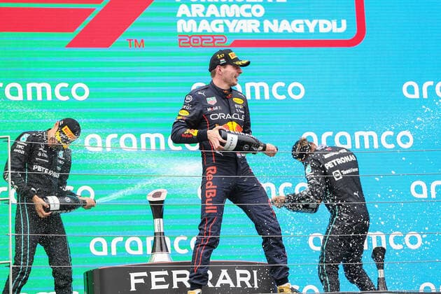 FORMULA 1 ARAMCO MAGYAR NAGYDIJ, 31 2022 Max Verstappen 1 (NED), HONDA Red Bull Racing RB18 sprays Champagne on podium after winning the race during the FORMULA 1 ARAMCO MAGYAR NAGYDIJ at the Hungaroring, Mogyorod, Hungary on 31 July 2022 Editorial Use Only Copyright: xPhilxDuncanx ESM-0597-0024