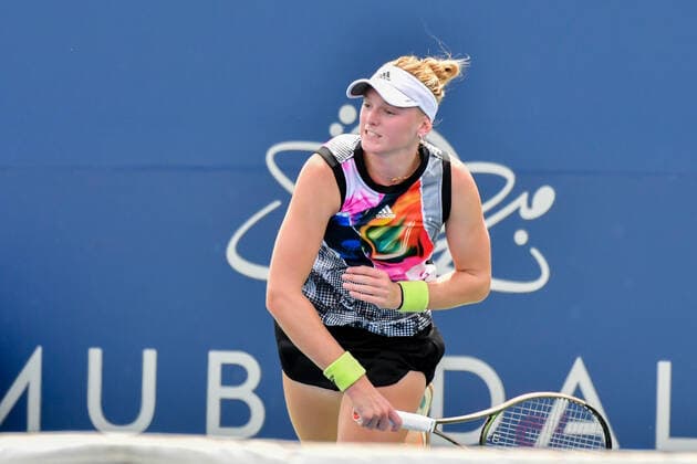 SAN JOSE, CA - AUGUST 01: Ashlyn Krueger, USA, returns a volley at the MUBADALA Silicon Valley Classic on Monday, August 1, 2022 at the San Jose State Tennis Center in San Jose, California. (Photo by Douglas Stringer Icon Sportswire) TENNIS: AUG 01 Silicon Valley Classic Icon220801012