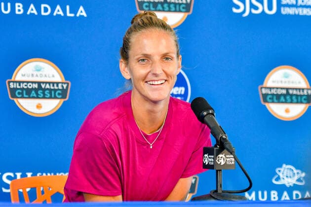 SAN JOSE, CA - AUGUST 01: Karolina Pliskova (CZE) answers questions after her win in the match between Katie Boulter (GBR) at the MUBADALA Silicon Valley Classic on Monday, August 1, 2022 at the San Jose State Tennis Center in San Jose, California. (Photo by Douglas Stringer Icon Sportswire) TENNIS: AUG 01 Silicon Valley Classic Icon220801053
