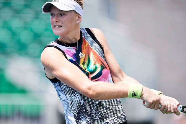 SAN JOSE, CA - AUGUST 01: Ashlyn Krueger of the United States plays during first-round action at the MUBADALA Silicon Valley Classic on Monday, August 1, 2022 at the San Jose State Tennis Center in San Jose, California. (Photo by Matt Cohen Icon Sportswire) TENNIS: AUG 01 Silicon Valley Classic Icon220801015