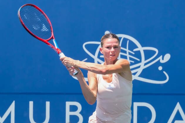 SAN JOSE, CA - AUGUST 02: Camila Giorgi (ITA) returning a serve in the Mubadala Silicon Valley Classic on Tuesday, August 2, 2022 at the Tennis Complex at San Jose State University in San Jose, California. (Photo by Douglas Stringer Icon Sportswire) TENNIS: AUG 02 Silicon Valley Classic Icon220802038