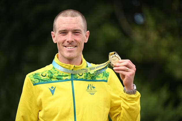 COM22 CYCLING ROAD, Rohan Dennis of Australia celebrates winning the Gold medal in the Men s Individual Time Trial during Day 7 of the XXII Commonwealth Games in Birmingham, England, Thursday, August 4, 2022. ( NO ARCHIVING, EDITORIAL USE ONLY, NO USE IN BOOKS WITHOUT CONSENT BIRMINGHAM UNITED KINGDOM  Copyright: xDAVExHUNTx 20220805001686549883