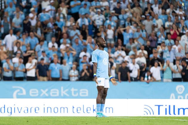 220804 Muhamed Buya Turay looks dejected during the UEFA Europa League qualification match between Malmö FF and Diddeleng on August 4, 2022 in Malmö Photo Mathilda Ahlberg BILDBYRAN COP 240 MA0288 fotboll football soccer fotball uefa europa league kval qualifying round qualification malmö ff diddeleng bbeng dudelange depp,  Copyright: MATHILDAxAHLBERG BB220804BB290