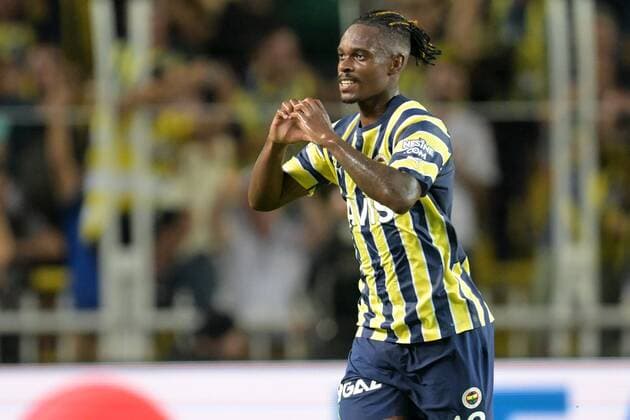 ISTANBUL Lincoln Henrique of Fenerbahce SK celebrates his goal during the UEFA Europa League third qualifying round match between Fenerbahce SK and 1 FC Slovacko at Fenerbahce Sukru Saracoglu Stadium on August 4, 2022 in Istanbul, Turkey ANP Dutch Height UEFA Europa League, Third Qualifying Round, First Leg 2022 2023 xVIxANPxSportx xGerritxvanxKeulenxIVx 452685422 originalFilename: 452685422.jpg