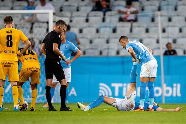 220804 Erdal Rakip of Malmö FF gets help by Veljko Birmancevic during the UEFA Europa League qualification match between Malmö FF and Diddeleng on August 4, 2022 in Malmö Photo Mathilda Ahlberg BILDBYRAN COP 240 MA0288 fotboll football soccer fotball uefa europa league qualifying round qualification malmö ff diddeleng bbeng dudelange,  Copyright: MATHILDAxAHLBERG BB220804BB562
