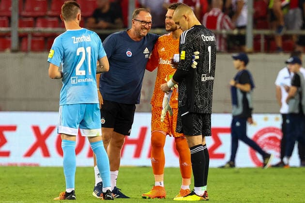 Olympiacos F.C. v Slovan Bratislava UEFA Europa League Tomas Vaclik of Olympiacos F.C. and Adrian Chovan of Slovan Bratislava at the end of the UEFA Europa League Third Qualifying Round First Leg match at Karaiskakis Stadium, Piraeus Content Not Available For UK Newspapers Copyright: xYannisxHalasx FIL-17174-0053 UK Newspapers OUT