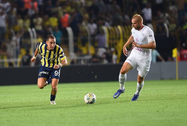 Emre Mor (L) of Fenerbahce SK and Vlastimil Danicek (R) of FC Slovacko during the UEFA Europa League Third Qualifying Round first Leg match between Fenerbahce SK and FC Slovacko at Ulker Stadium in Istanbul Turkey on August 04 , 2022. ( Photo by Seskimphoto ) 