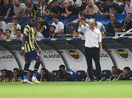 Coach Jorge Jesus of Fenerbahce SK during the UEFA Europa League Third Qualifying Round first Leg match between Fenerbahce SK and FC Slovacko at Ulker Stadium in Istanbul Turkey on August 04 , 2022. ( Photo by Seskimphoto ) 