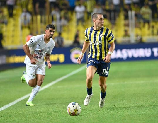 Emre Mor of Fenerbahce SK during the UEFA Europa League Third Qualifying Round first Leg match between Fenerbahce SK and FC Slovacko at Ulker Stadium in Istanbul Turkey on August 04 , 2022. ( Photo by Seskimphoto ) 