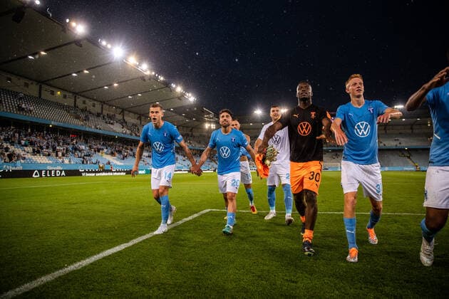 220804 Felix Beijmo, Moustafa Zeidan, Matej Chalus, goalkeeper Ismael Diawara and Hugo Larsson of Malmö FF celebrate after the UEFA Europa League qualification match between Malmö FF and Diddeleng on August 4, 2022 in Malmö Photo Mathilda Ahlberg BILDBYRAN COP 240 MA0288 football football soccer fotball uefa europa league qualifying qualifying round qualification malmö ff diddeleng bbeng dudelange jubel,  Copyright: MATHILDAxAHLBERG BB220804BB679