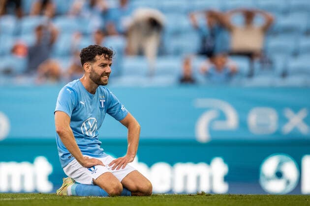 220804 Erdal Rakip of Malmö FF looks dejected during the UEFA Europa League qualification match between Malmö FF and Diddeleng on August 4, 2022 in Malmö Photo Mathilda Ahlberg BILDBYRAN COP 240 MA0288 fotboll football soccer fotball uefa europa league kval qualifying round qualification malmö ff diddeleng bbeng dudelange depp,  Copyright: MATHILDAxAHLBERG BB220804BB695