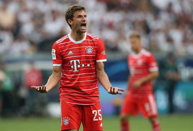 05 08 2022, Football 1 Bundesliga 2022 2023, 1 Matchday, Eintracht Frankfurt FC Bayern Munich, at the stadium Deutsche Bank Park in Frankfurt am Main Thomas Mueller Müller 25, Bayern Munich DFL and DFB regulations prohibit any use of photographs as image sequences and or quasi video