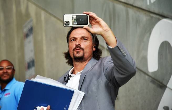 05 08 2022 Frankfurt am Main, Deutsche Bank Park Football, 1 Bundesliga, season 2022 2023 Eintracht Frankfurt SGE vs FC Bayern Munich FCB Lutz Pfannenstiel, ex sports director at Fortuna Düsseldorf emspor, DFL regulations prohibit any use of photographs as image sequences and or quasi video