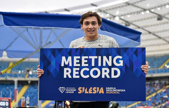 Bilder des Jahres 2022, Sport 08 August Sport Themen der Woche KW31 2022.08.06 Chorzow Lekkoatletyka Diamentowa Liga - Silesia Memorial Kamili Skolimowskiej N z Armand Duplantis emocje radosc Foto Lukasz Sobala PressFocus 2022.08.06 Chorzow Athletics Diamond League - Kamila Skolimowska Silesia Memorial Armand Duplantis emocje radosc Credit: Lukasz Sobala PressFocus NEWSPIX.PL --- Newspix.pl POLAND OUT!  20220806PF_LS278