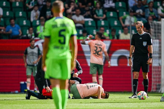 GER, VfL Wolfsburg vs SV Werder Bremen 06 08 2022, Volkswagen Arena , Wolfsburg , GER, VfL Wolfsburg vs SV Werder Bremen in picture picture shows Niclas Füllkrug SV Werder Bremen 11 must be substituted injured nordphotoxGmbHx xKröger nordphoto00008