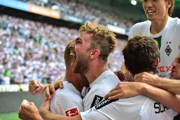 06 08 2022 Moenchengladbach football, men, 1 football Bundesliga, season 2022 2023, Borussia Moenchengladbach vs TSG 1899 Hoffenheim goal celebration Gladbach after scoring 3 1 Christoph Kramer Gladbach shouts out his joy DFL regulations prohibit any use of photographs as image sequences and or quasi video Borussia Park NRW Germany