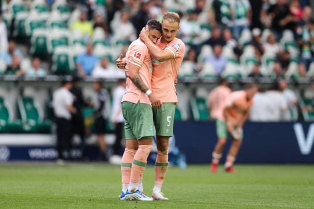 Amos Pieper Werder Bremen,5 with Marco Friedl Werder Bremen,32 1 football Bundesliga season 2022 2023 VfL Wolfsburg vs Werder Bremen in the Volkswagen Arena in Wolfsburg action,football,Germany,man,men,06 08 2022