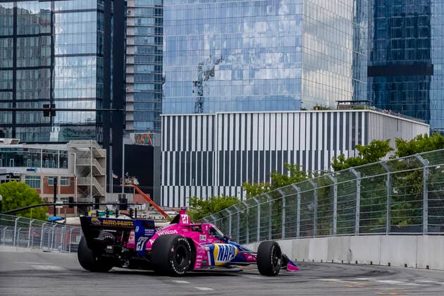 August 6, 2022, Nashville, TN, United States of America: ALEXANDER ROSSI (27) of Nevada City, California travels through the turns during a practice for the Big Machine Music City Grand Prix on the Streets Of Nashville in Nashville TN. IndyCar, Indy Car, IRL, USA SERIES 2022: Big Machine Music City Grand Prix Alexander Rossi  - ZUMAa161 20220806_zaa_a161_038 Copyright: xWalterxG.xArcexSr.x