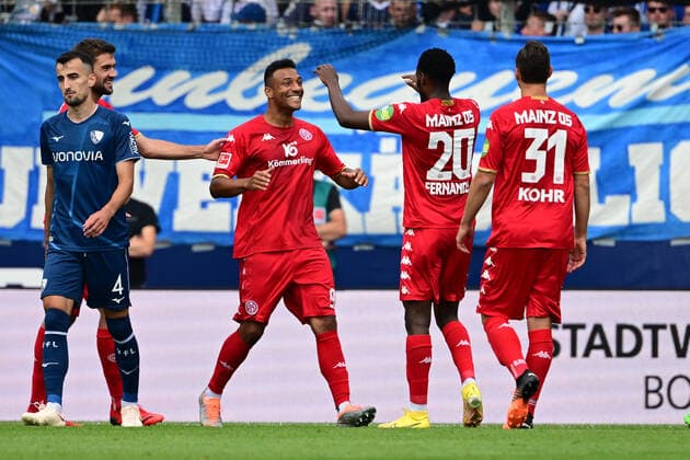 Goal celebration for 0 1 by Karim Onisiwo 9 1 FSV Mainz 05 , VfL Bochum vs 1 FSV Mainz 05, Football, 1 Bundesliga, 1 Matchday, 06 08 2022 DFB regulations prohibit any use of photographs as image sequences and or quasi video Copyright: xkolbert-press MarcxNiemeyerx