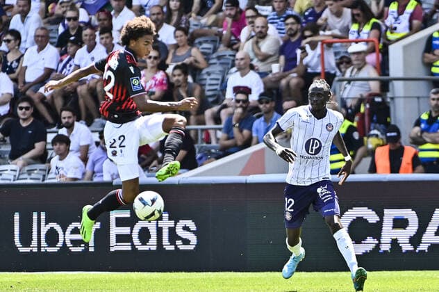 Calvin Stengs (ogc) FOOTBALL : Toulouse vs Nice - 1ere Journee du Championnat de Ligue1 UBEREATS - Toulouse - 07 08 2022 ThierryBreton Panoramic 