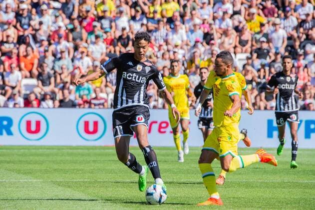Amine Salama (ANGERS SCO) Fabio (FC NANTES) FOOTBALL : Angers SCO vs FC Nantes - Ligue 1 - JournÃ e 1- 07 08 2022 BaptisteAutissier Panoramic 