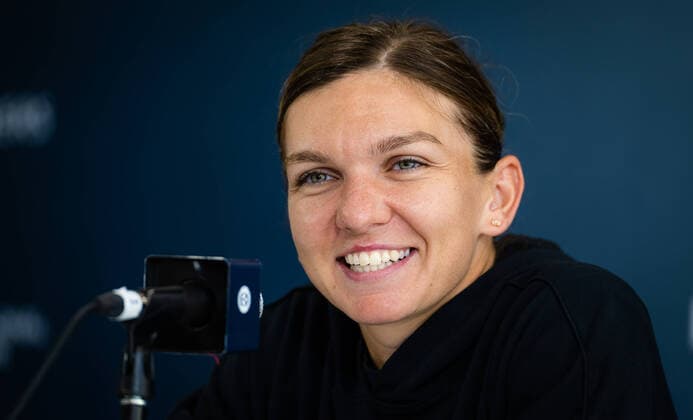 August 6, 2022, TORONTO, CANADA: Simona Halep of Romania talks to the media ahead of the 2022 National Bank Open WTA, Tennis Damen 1000 tennis tournament TORONTO CANADA - ZUMAa181 20220806_zaa_a181_165 Copyright: xRobxPrangex