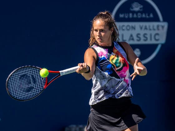 August 07, 2022 San Jose, CA USA Daria Kasotkina returns a shot from Shelby Rogers during the Mubadala Silicon Valley Classic Finals between Daria Kasotkina (RUS) vs Shelby Rogers (USA). Daria won the finals at San Jose State University San Jose Calif. CSM San Jose USA - ZUMAc04_ 20220808_zaf_c04_020 Copyright: xThurmanxJamesx