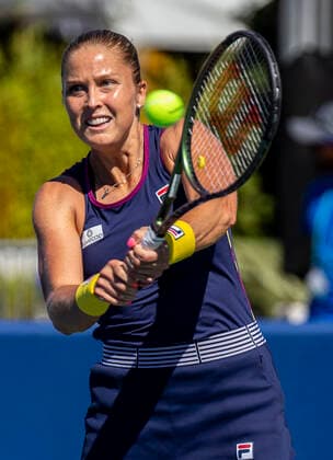 August 07, 2022 San Jose, CA USA Shelby Rogers returns a shot from Daria Kasotkina during the Mubadala Silicon Valley Classic Finals between Daria Kasotkina (RUS) vs Shelby Rogers (USA). Daria won the finals at San Jose State University San Jose Calif. CSM San Jose USA - ZUMAc04_ 20220808_zaf_c04_021 Copyright: xThurmanxJamesx