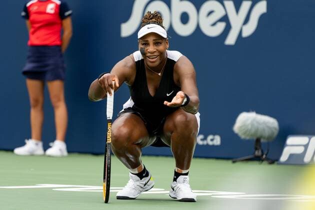 Sport Bilder des Tages TORONTO, ON - AUGUST 08: Serena Williams reacts during her National Bank Open tennis tournament first round match on August 8, 2022, at Sobeys Stadium in Toronto, ON, Canada. (Photo by Julian Avram Icon Sportswire via Getty Images) TENNIS: AUG 08 National Bank Open Icon2208081855