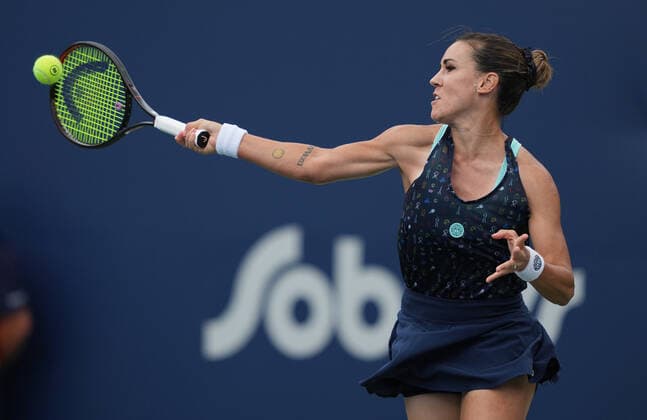 (220809) -- TORONTO, Aug. 9, 2022 -- Nuria Parrizas Diaz returns a shot during the women s singles first round match between Serena Williams of the United States and Nuria Parrizas Diaz of Spain at the 2022 National Bank Open in Toronto, Canada, on Aug. 8, 2022. (Photo by Xinhua) (SP)CANADA-TORONTO-TENNIS-NATIONAL BANK OPEN-WOMEN S SINGLES ZouxZheng 
