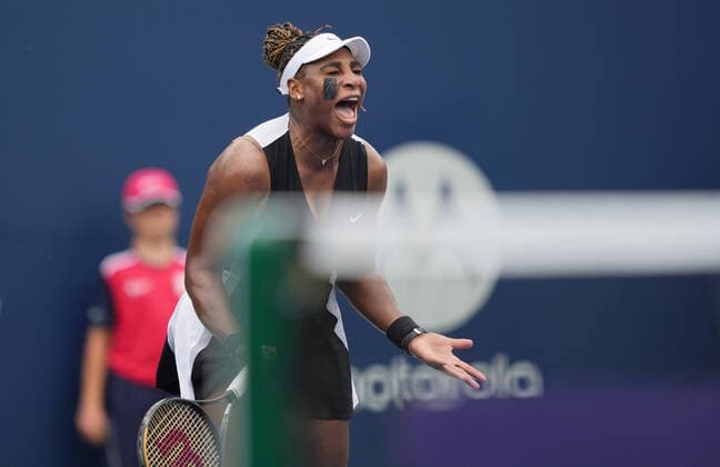 (220809) -- TORONTO, Aug. 9, 2022 -- Serena Williams reacts during the women s singles first round match between Serena Williams of the United States and Nuria Parrizas Diaz of Spain at the 2022 National Bank Open in Toronto, Canada, on Aug. 8, 2022. (Photo by Xinhua) (SP)CANADA-TORONTO-TENNIS-NATIONAL BANK OPEN-WOMEN S SINGLES ZouxZheng 