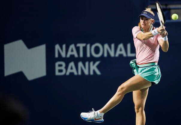 August 9, 2022, Toronto, ON, CANADA: Jil Teichmann of Switzerland returns a ball to Venus Williams of USA during women s tennis action at the National Bank Open in Toronto, early Tuesday, Aug. 9, 2022. Canada News - August 9, 2022  - ZUMAc35_ 20220809_zaf_c35_014 Copyright: xColexBurstonx