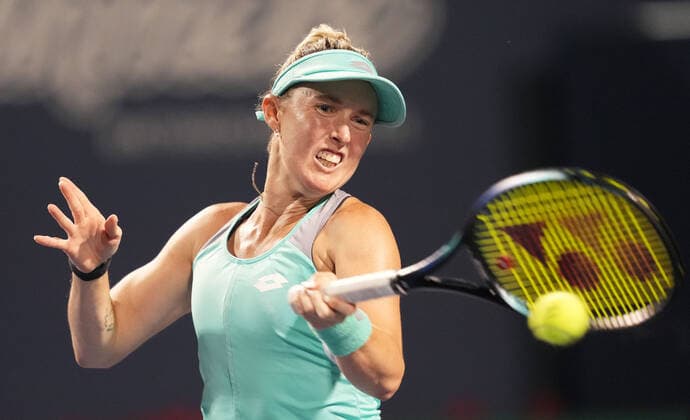 (220809) -- TORONTO, Aug. 9, 2022 -- Storm Sanders returns the ball during the women s singles first round match between Storm Sanders of Australia and Leylah Fernandez of Canada at the 2022 National Bank Open in Toronto, Canada, on Aug. 8, 2022. (Photo by Xinhua) (SP)CANADA-TORONTO-TENNIS-NATIONAL BANK OPEN-WOMEN S SINGLES ZouxZheng 