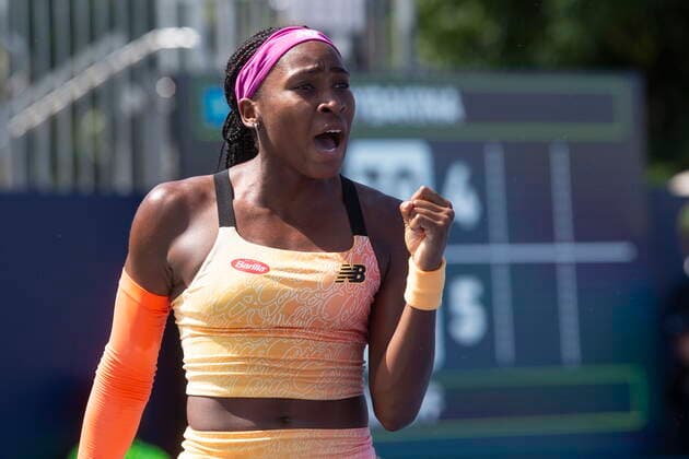 August 10, 2022, TORONTO, ON, CAN: Coco Gauff celebrates taking the first set during her match against Elena Rybakina during National Bank Open tennis action in Toronto, Wednesday, August 10, 2022. Canada News - August 10, 2022  - ZUMAc35_ 20220810_zaf_c35_009 Copyright: xChrisxYoungx
