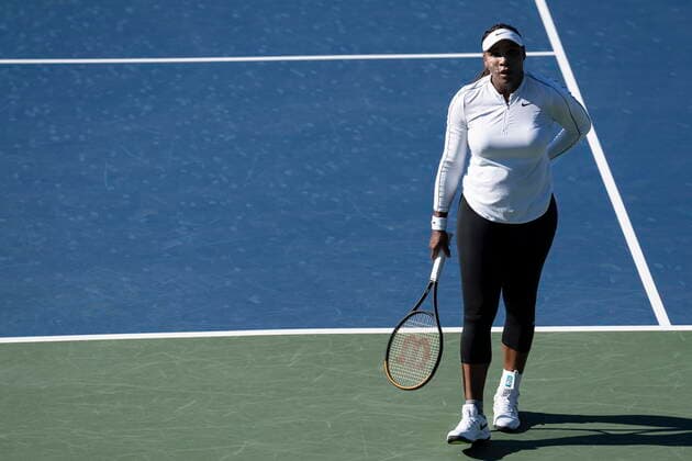 August 10, 2022, TORONTO, ON, CAN: Serena Williams practises before her match against Belinda Bencic at the National Bank Open in Toronto, Wednesday, August 10, 2022. Canada News - August 10, 2022  - ZUMAc35_ 20220810_zaf_c35_079 Copyright: xChrisxYoungx