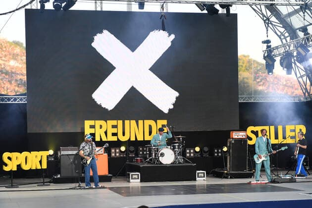 Opening day Sportfreunde Stiller at the opening ceremony of the European Championships in Munich on 10 08 2022, Germany, Oberbayern Munich Olypiapark Oberbayern Germany