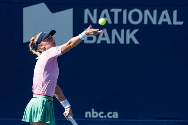 TORONTO, ON - AUGUST 10: Jil Teichmann serves the ball during her National Bank Open tennis tournament second round match on August 10, 2022, at Sobeys Stadium in Toronto, ON, Canada. (Photo by Julian Avram Icon Sportswire) TENNIS: AUG 10 National Bank Open Icon2208103474