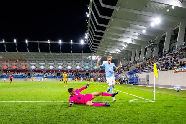 220811 Goalkeeper Lucas Fox of Diddeleng and Soren Rieks of Malmö during the UEFA Europa League qualification between Diddeleng and Malmö FF on August 11, 2022 in Luxembourg Photo Daniel Stiller BILDBYRAN kod DS DS0267 fotbol football soccer fotball uefa europa league diddeleng malmö ff bbeng,  Copyright: DANIELxSTILLER BB220811DS057