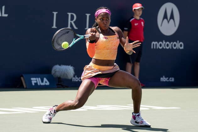 August 11, 2022, TORONTO, ON, CAN: Coco Gauff hits a return to Aryna Sabalenka during National Bank Open tennis action in Toronto, Thursday, August 11, 2022. Canada News - August 11, 2022  - ZUMAc35_ 20220811_zaf_c35_072 Copyright: xChrisxYoungx
