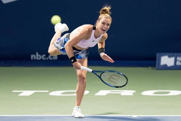TORONTO, ON - AUGUST 11: Maria Sakkari serves the ball during her National Bank Open tennis tournament third round match on August 11, 2022, at Sobeys Stadium in Toronto, ON, Canada. (Photo by Julian Avram Icon Sportswire) TENNIS: AUG 11 National Bank Open Icon2208112740
