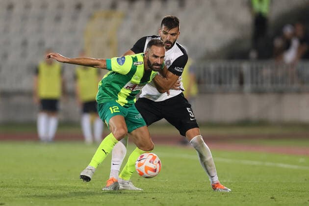 PARTIZAN vs AEK LARNACA RAFAEL LOPES Rafael Lopez fudbaler AEK Larnaka na utakmici kvalifikacija za UEFA Ligu Evropa protiv IGOR VUJACIC iz Partizana na stadionu Partizana, Beograd 11.08.2022. godine Foto: Fudbal, Partizan, UEFA Liga Evropa, AEK Larnaka, KvalifikacijeFOOTBALL, UEFA EUROPA LEAGUE, PARTIZAN, AEK LARNACA, QUALIFICATIONS Belgrade Partizan stadium Serbia Copyright: xMarkoxMetlas xMNxPressx