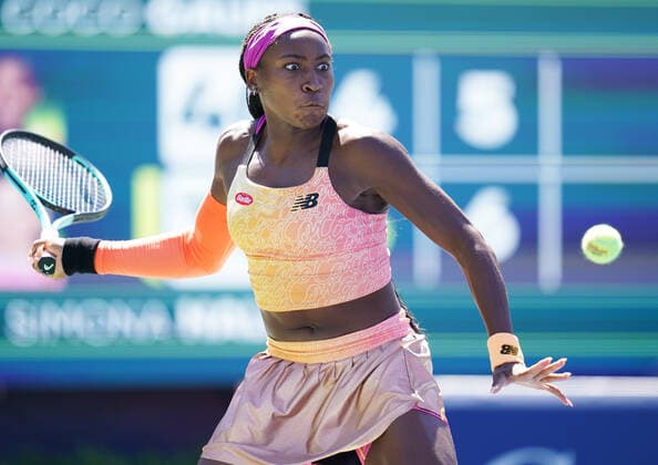 August 12, 2022, Toronto, Ontario, Canada: COCO GAUFF hits a shot during her game against Simona Halep. Halep went on to win the match, and will advance to the semi finals tomorrow in Toronto. Final Score 6-4, 7-6. Toronto Canada - ZUMAm215 20220812_zip_m215_006 Copyright: xArlynxMcAdoreyx